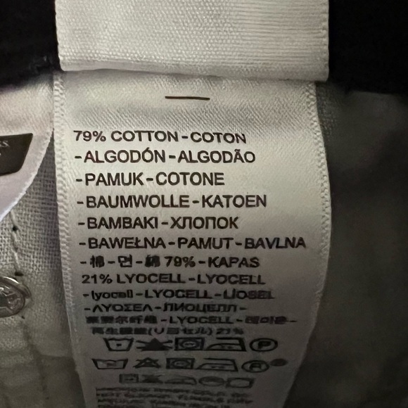 Levi's Black High Loose Flare Jeans NWT Size 29 - Picture 10 of 10